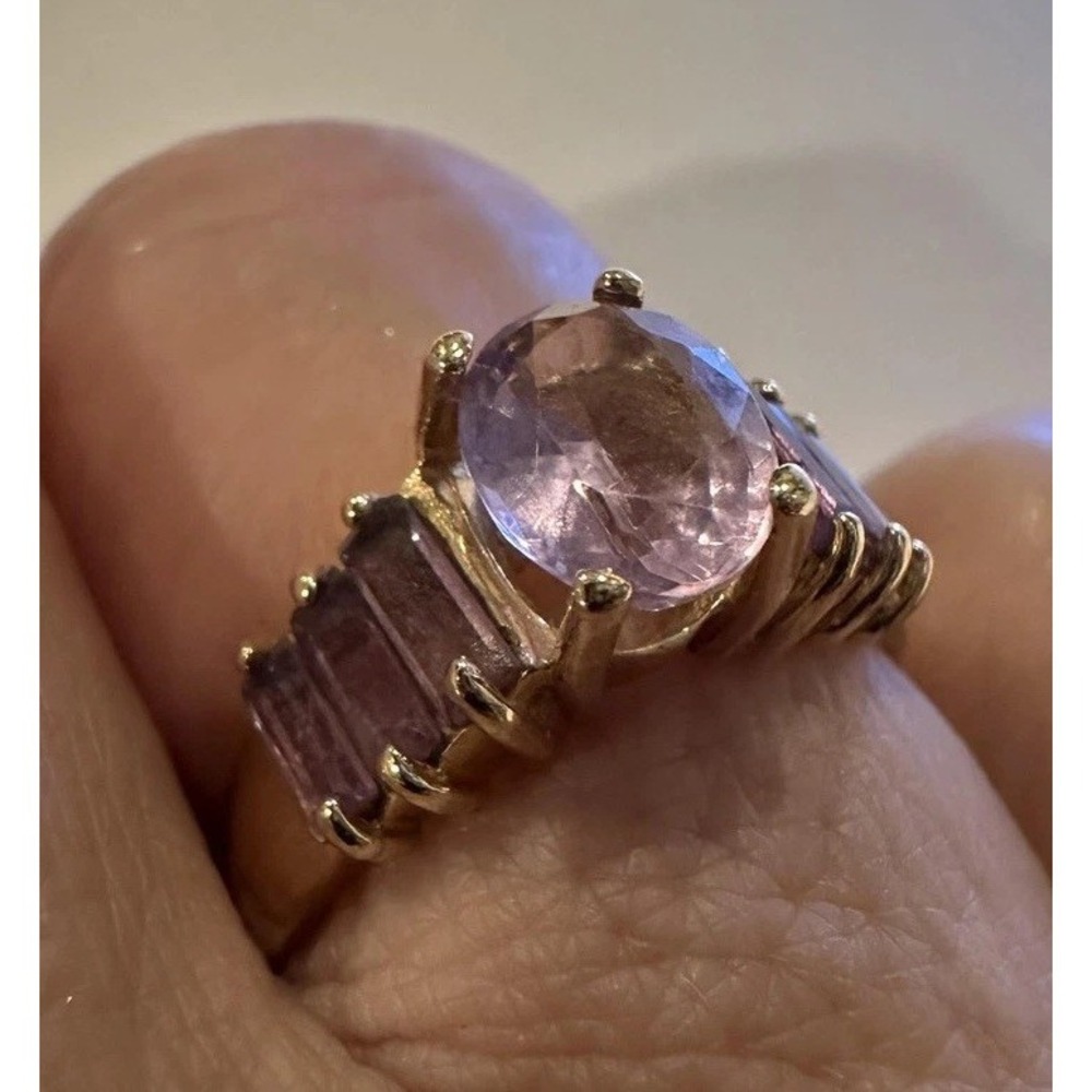 Vintage 14K Yellow‎ Gold Amethyst Ring Oval Center 6 Baguette 4.18gr Size 6.5